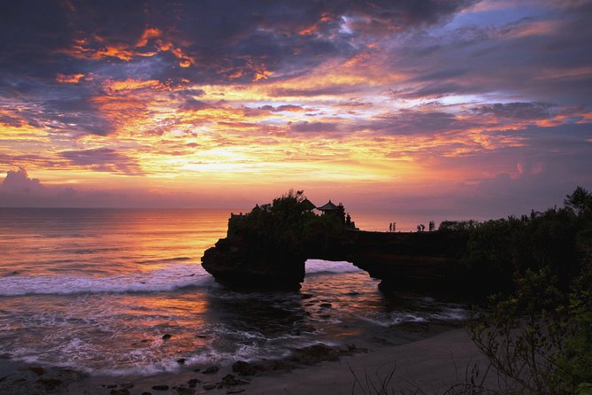 2 Days Best of Bali Famous Tour Packages - Day 1: Barong dance, Ubud crafts, Batur views, and Jimbaran dinner