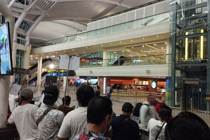 Airport Transfer Bali - What Happens After You Land: The Meeting Moment