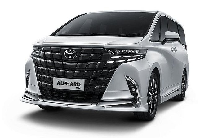 Alphard Luxury Airport Transfer Bali - What an Alphard airport transfer gets you in Seminyak