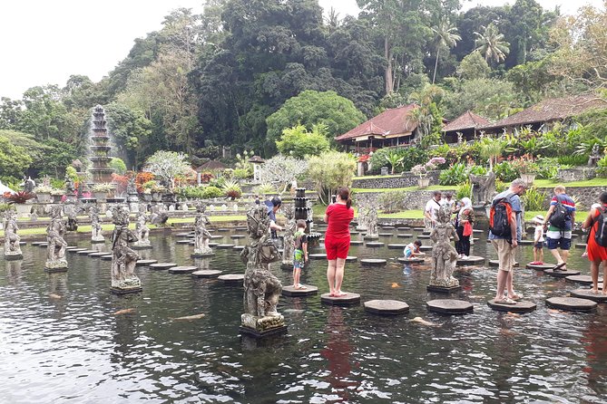 Amazing 4 Day Bali Tour Packages - Day 1 in Ubud: Coffee, Rice Terraces, Markets, and Tegenungan