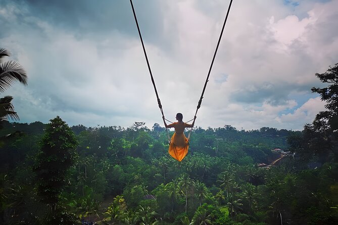 Amazing Bali Swing Experience with Ubud Full Day Tour - Ubud Palace and the Art Market Feel Like a Real Town, Not a Stage