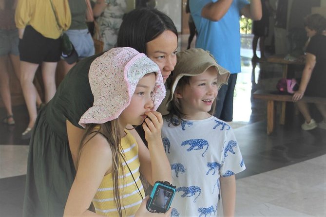 Bali Airport Transfers | Bali Airport Welcome pick up | Bali Airport Taxi - The name sign greeting, and how you avoid confusion at the airport