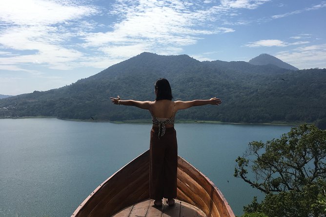 Bali Beautiful Insta with Real Bali Swing - Handara Iconic Gate: The Split Gate and Mountain Backdrop