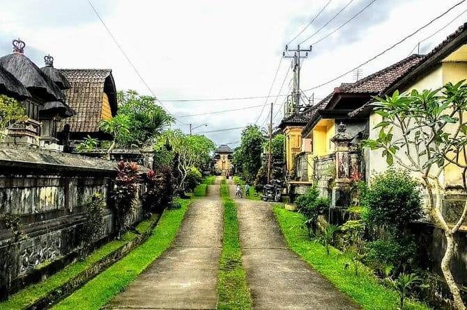 Bali Canggu Silver Jewelry Making Experience - Using saws, files, stamping, and hammering without feeling lost