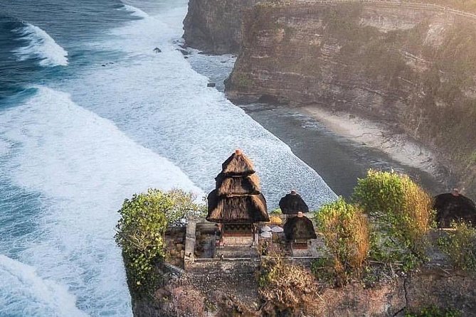 Bali Culture and Choose Your Bali Tour Route in Bali with Bali driver-Free WIFI - Sacred Monkey Forest Sanctuary, then Ubud market time
