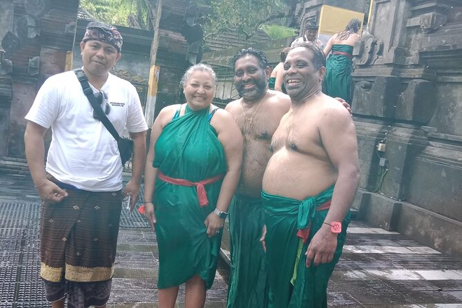 Bali Culture And Spring Temple Private Guided Tour - Bali Traditional House Gung Aji: A Quick Way To Understand Daily Life