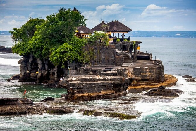 Bali Day Trip to Ubud Highlight Tour and Tanah Lot Temple - Getting picked up in Seminyak and staying comfortable