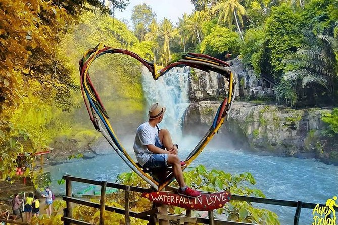 Bali Day Trip to Ubud Highlight Tour and Tanah Lot Temple - Stop 4: Tanah Lot Temple on the beach, planned for sunset views