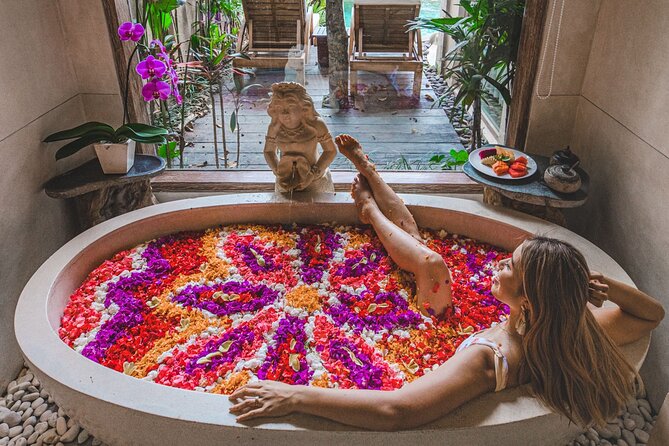 Bali Flower Bath, Massage & Tirta Empul Experience (Private & All-Inclusive) - Entering Tirta Empul: Melukat purification and temple etiquette