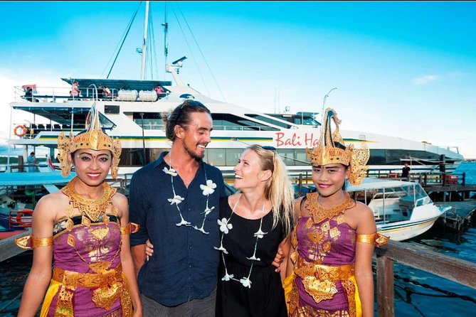 Bali Hai Cruise: Sunset Dinner Cruise Activity(FUN TRIPS) - Welcome cocktail, canapes, then dinner on the water
