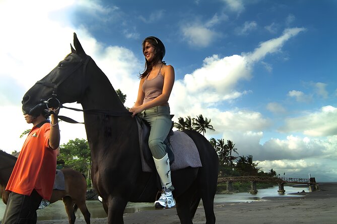 Bali Horse Riding in Saba Bay for 1 Hour with Pick Up Service - The ride route: black sand, Nusa Penida views, and Segara Wilis Temple