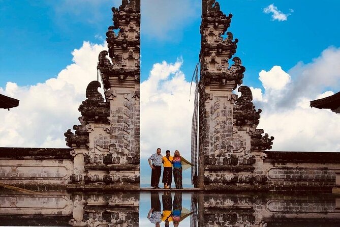Bali Instagram Tour: The Most Scenic Spots - Lempuyang Temple timing: what you’ll love and what can catch you