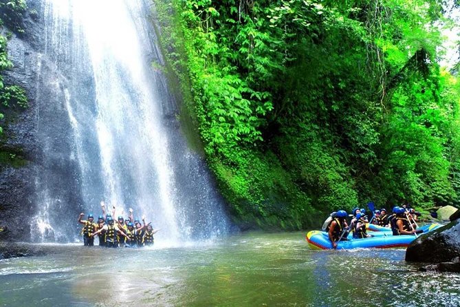 Bali Jungle Swing and White Water Rafting All Inclusive - The big stair reality: why you should plan for a rough start and finish