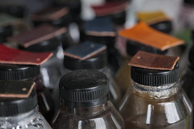 Bali Leather Craft Workshop - 6 hours ( canggu / seminyak) - What you can make, and how to choose your first Bali leather project