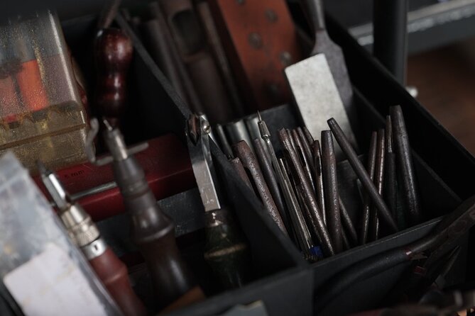Bali Leather Craft Workshop - 6 hours ( canggu / seminyak) - Price and value: about $46 for a full 6-hour craft session