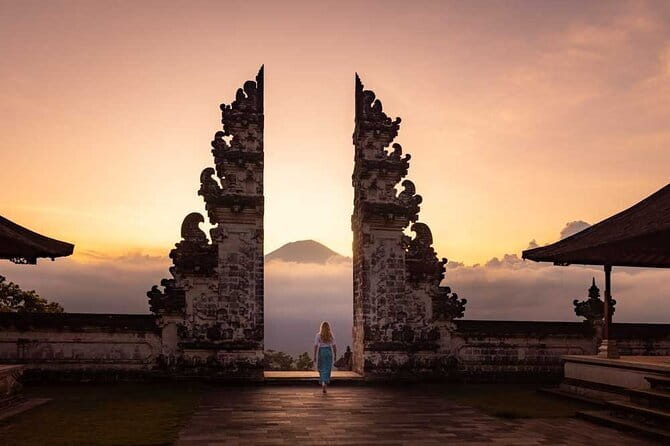 Bali Lempuyang Temple with Blue Lagoon Snorkeling - Lempuyang Temple’s Gate of Heaven, what it is and why the timing matters