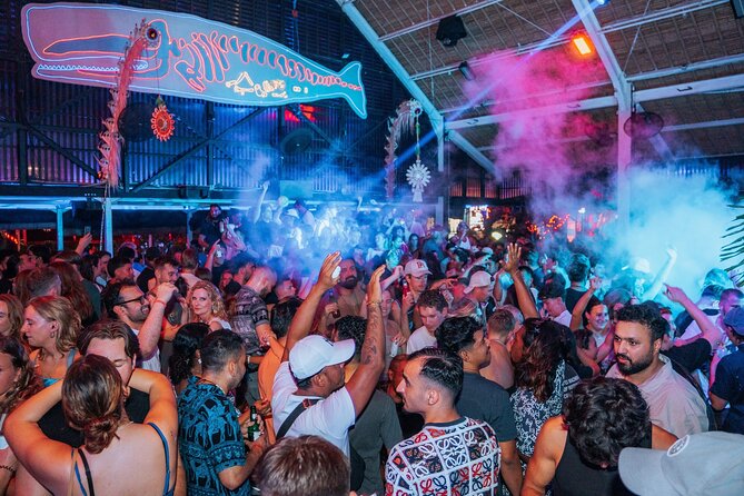 Bali Nightlife Tour: Seminyak & Canggu Bars, Clubs with Transport - Stop 1: Red Carpet Champagne Bar’s vintage Hollywood start