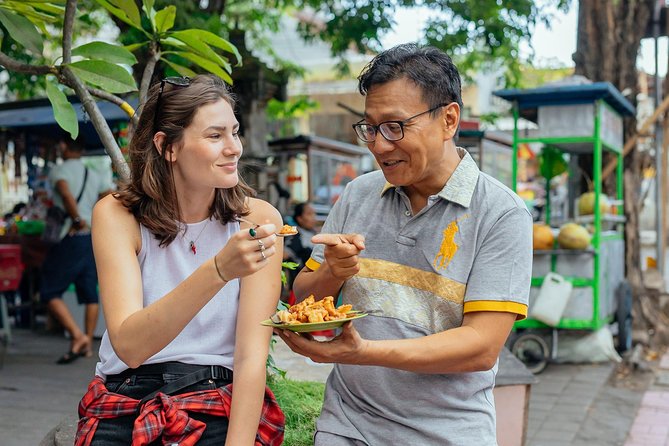 Bali Private Food Walking Tour With Locals: The 10 Tastings - Catur Muka statue and the royal palace grounds, quick and useful