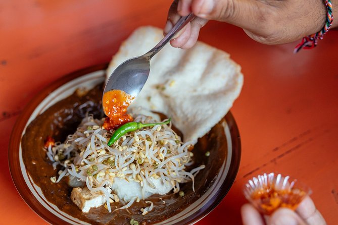 Bali Private Food Walking Tour With Locals: The 10 Tastings - Walking, timing, and how to show up