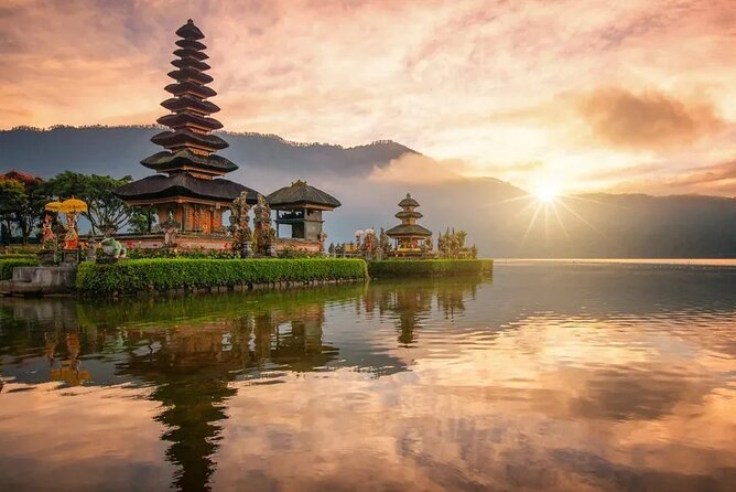 Bali Private Tour: Handara Iconic Gate, Watefall and Temple - Lunch, Mineral Water, and the Inclusions That Save You Money