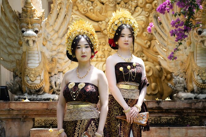 Bali Professional Photoshoot in Traditional Dress Outfit - The 2-hour flow, from makeup to your final images