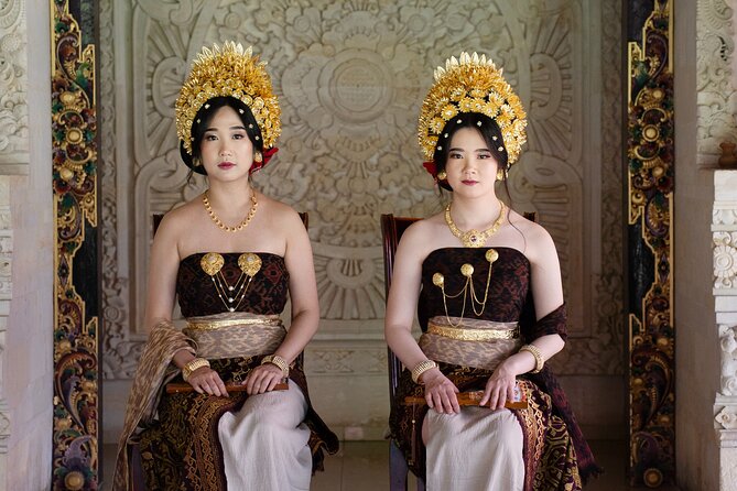 Bali Professional Photoshoot in Traditional Dress Outfit - Makeup and posing help, the part you cannot DIY