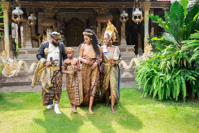 Bali Professional Photoshoot in Traditional Dress Outfit - What you receive after the shoot: original plus retouched