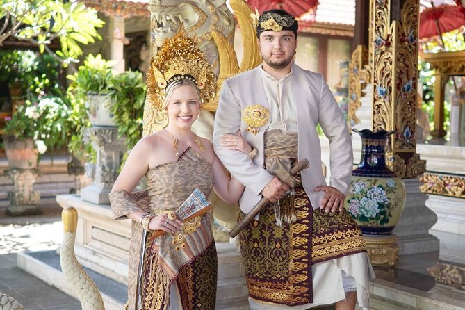 Bali Professional Photoshoot in Traditional Dress Outfit - Choosing your traditional dress like you mean it