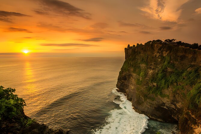 Bali Spa Packages and Uluwatu Sunset Trip with Dinner - Bali Orchid Spa: 2 hours of Balinese holistic care