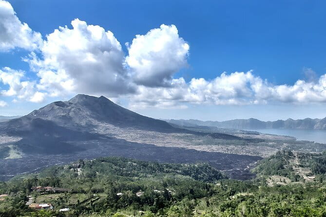 Bali Swing Packages and Kintamani Mt Batur Volcano View - Lunch on the way to Kintamani, how to keep energy up