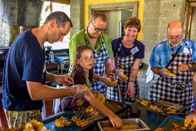 Balinese Cooking Class & Tanah Lot Temple Visit - Private & All-Inclusive - Guides, drivers, and photography support: the human factor matters