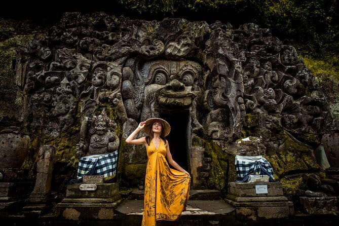Banyumala Waterfall, Jatiluwih, Ulun Danu and Tanah Lot tours - Tanah Lot: that sea-rock temple view
