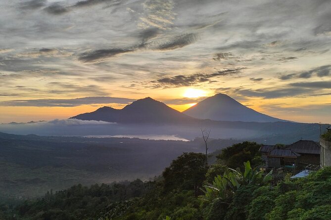 Batur Volcano Sunrise Trekking, Rice Teracce & Bali Coffee Plantation Tour - Getting picked up for Batur, and why the early hour matters