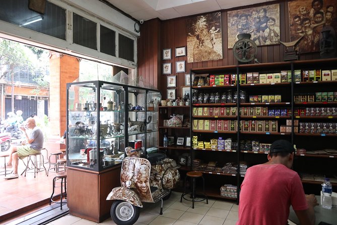 Denpasar City Food Tour (Day Tour) - Puputan Badung Park and Puputan Square: snack breaks with context