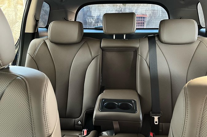 Eco Friendly Premium Electric Vehicle Airport Transfers - Comfort and Service Details That Make the Difference