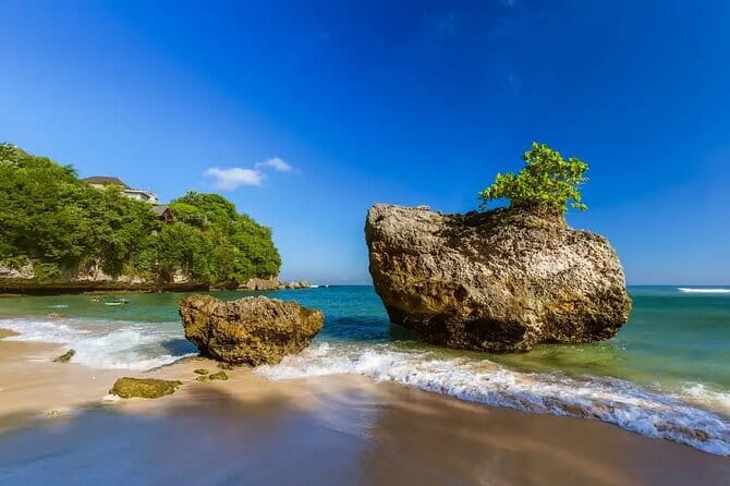 Full Day All Inclusive Tanah Lot and Uluwatu Sunset Tour - Garuda Wisnu Kencana (GWK) Cultural Park, a big 2-hour breath between temples
