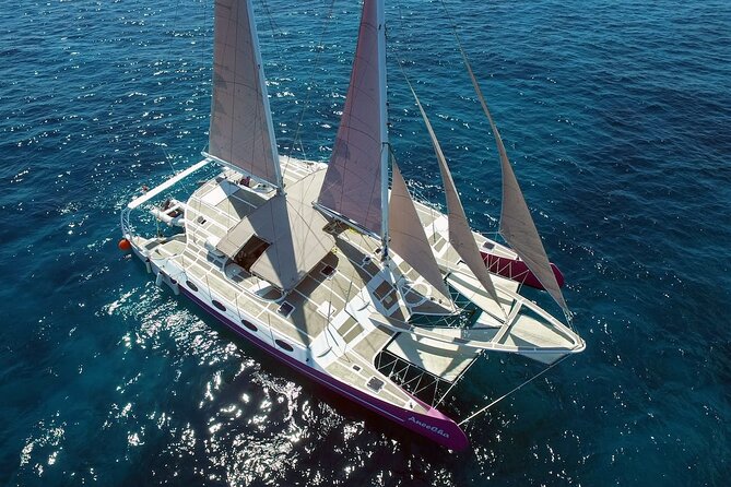 Full day Lembongan Island Catamaran Cruise with BBQ Lunch - Choppy Water and Basic Facilities: How to Handle It Without Stress