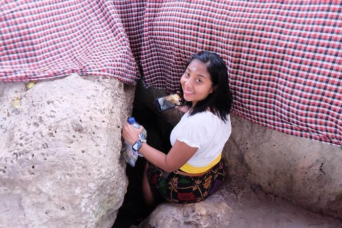 Full Day Private Tour to Nusa Penida Underground Temple from Bali - Stop 2: Atuh Beach and the Rough-Drive, Short-Hike Formula