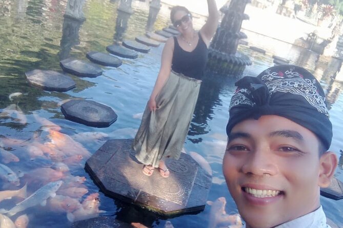 Gate Heaven Tirta Gangga With Snorkeling Private Guided Tour - Lunch next to the water, plus a simple vegetarian option