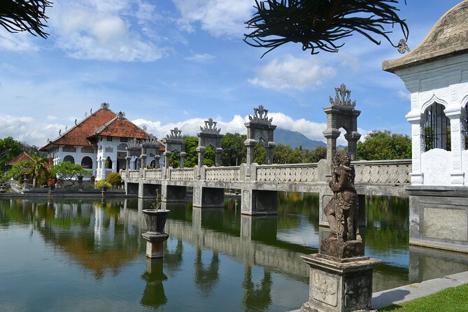Gate of Heaven Tour With Guide : All-Inclusive Best Experience - Wapa di Ume Sidemen: lunch at Sleeping Gajah, river time, and the infinity pool