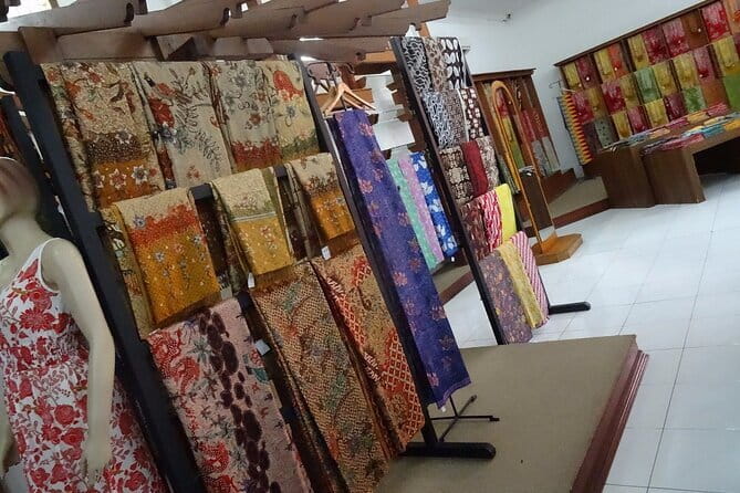 Half Day Bali Shopping Art Village Private Tour - A Half-Day Craft-and-Shopping Route From Seminyak