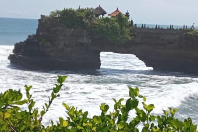 Half Day Tanah Lot Temple Private Guided Tour - Stop 2: Batu Bolong Rock Bridge Views in About 30 Minutes