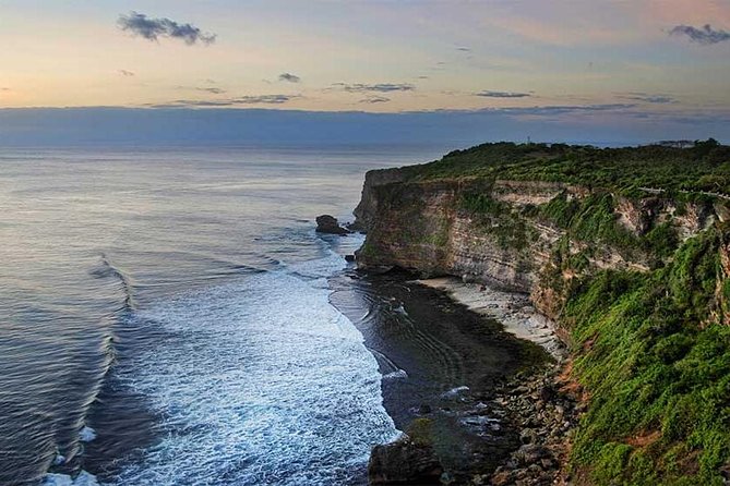 Halfday Tour:Uluwatu Temple,Kecak Dance and Dinner Jimbaran Beach with Transport - How to Time Your Morning and Pack Smart