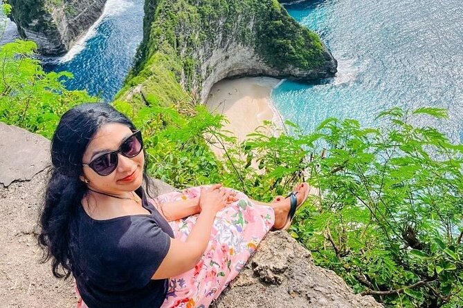 Instagram Iconic Nusa Penida Tour (All-Inclusive) - Atuh Beach and its cliff-and-arch vibe