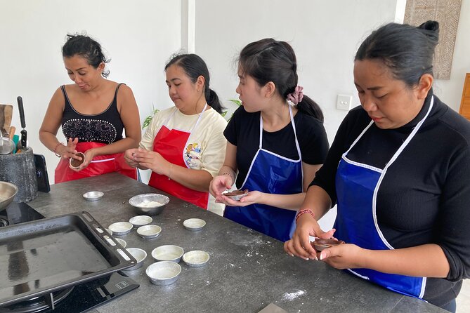 Kerobokan French Pastry and Bakery class for Adult - What You Get to Eat and Take Home (Apron, Packaging, and Ingredients)
