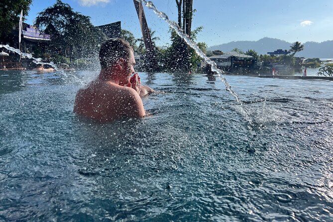 Mount Batur Sunrise Jeep Tour and Hot Spring - The Mount Batur Sunrise Stop: Breakfast, Hot Drinks, and Photo Help