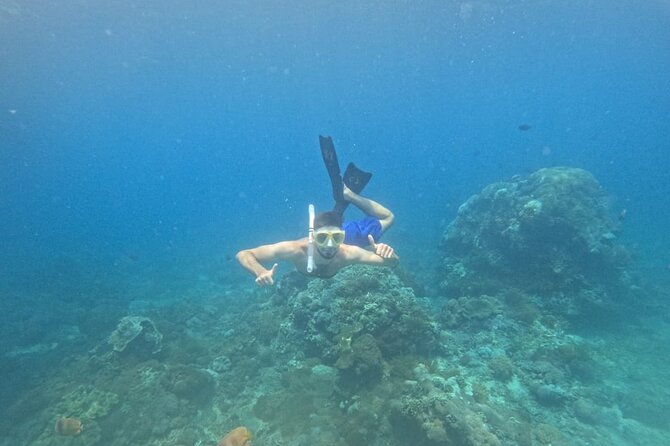 Nusa-Penida customize Tour - All inclusive - Angel’s Billabong: the natural infinity-pool pose window