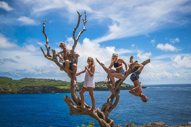 Nusa Penida Instagram Tour: Legendary Spots (Private & All-Inclusive) - Crystal Bay, black-sand drama and optional extras