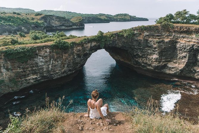 Nusa Penida Instagram Tour: Legendary Spots (Private & All-Inclusive) - Lunch, bottled water, and what all-inclusive means here