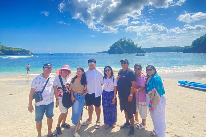 Nusa Penida Land Tour and 4 Points Snorkeling with Manta - Guides and group size: comfort on a long Penida day